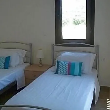 3 Bed In Village Lardos