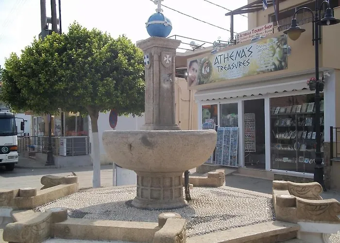 3 Bed In Village * ラルドス