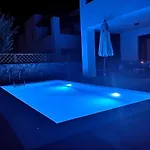3 Bed In Village 拉多斯