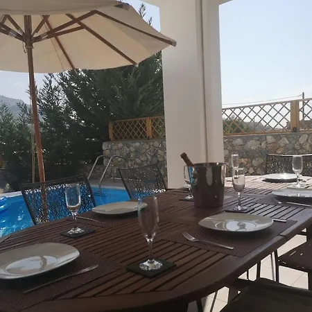3 Bed In Village Lardos