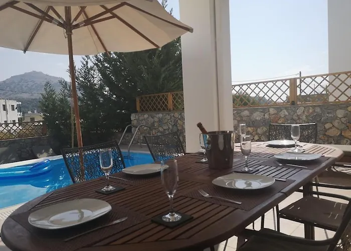 3 Bed In Village Lardos