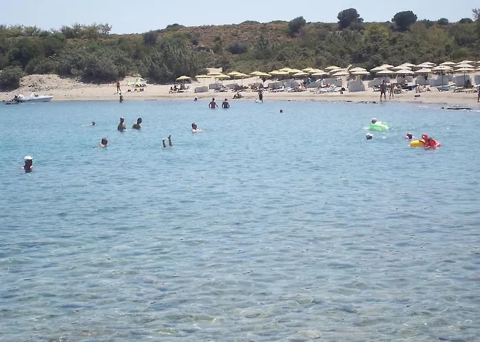 3 Bed In Village Λάρδος